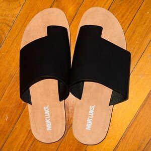 Muk Luks Women's Black and Tan Slide Sandals